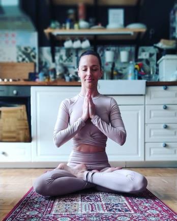 SPORTSKA ZAJEDNICA VPŽ U SURADNJI SA SHANTI YOGA PLACE-om Počinje s besplatnim satovima joge za sve koji se žele upoznati s jogom i njenim blagodatima